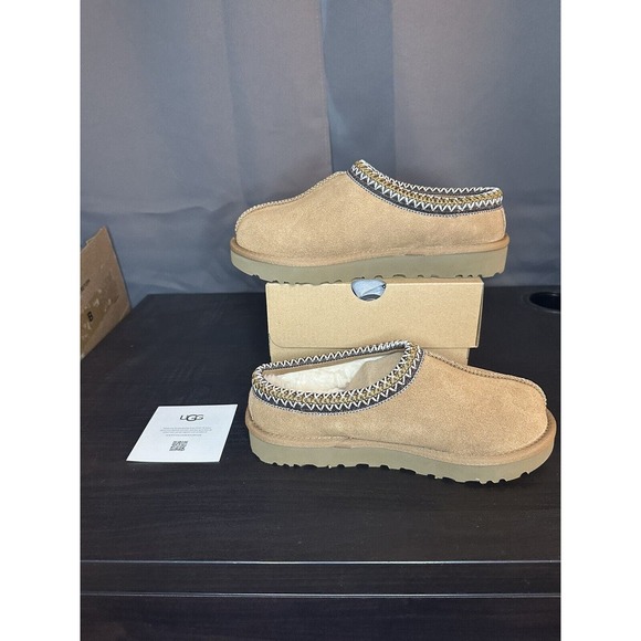 UGG TASMAN SLIPPER WOMEN'S CHESTNUT SUEDE BRAND NEW | Size 6 | SHIPS NOW! - Picture 2 of 8